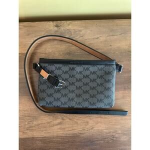 Michael Kors Signature MK Logo Belt Bag Black Brown Waist‎ Pouch